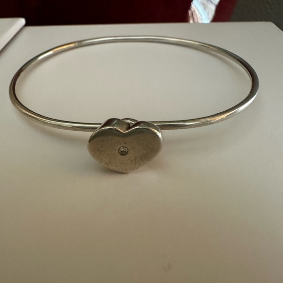 Tiffany & Co Paloma Picasso Diamond Heart Bracelet - Picture 3 of 6
